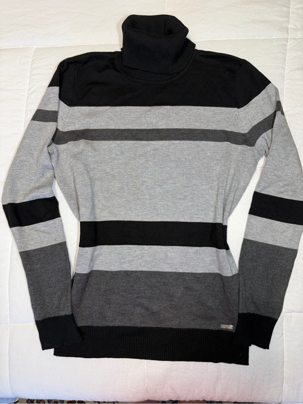 Calvin Klein Women’s Black and Gray Striped Turtleneck Sweater Small